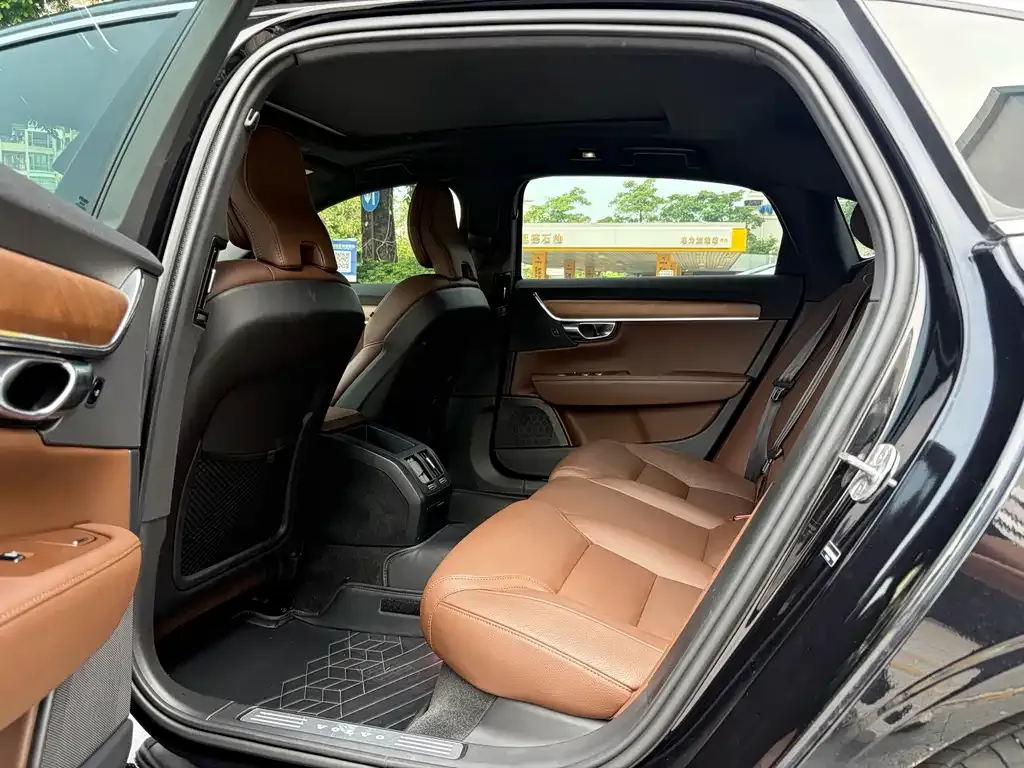 Volvo S90 — фото 2