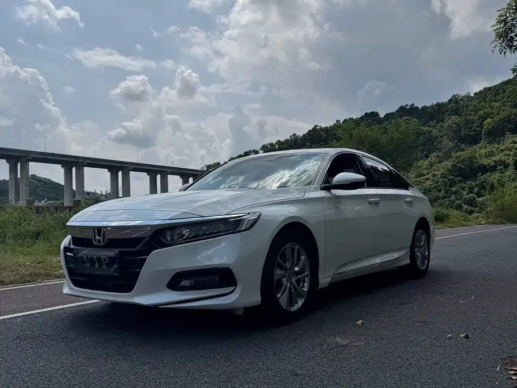 Honda Accord — фото 3