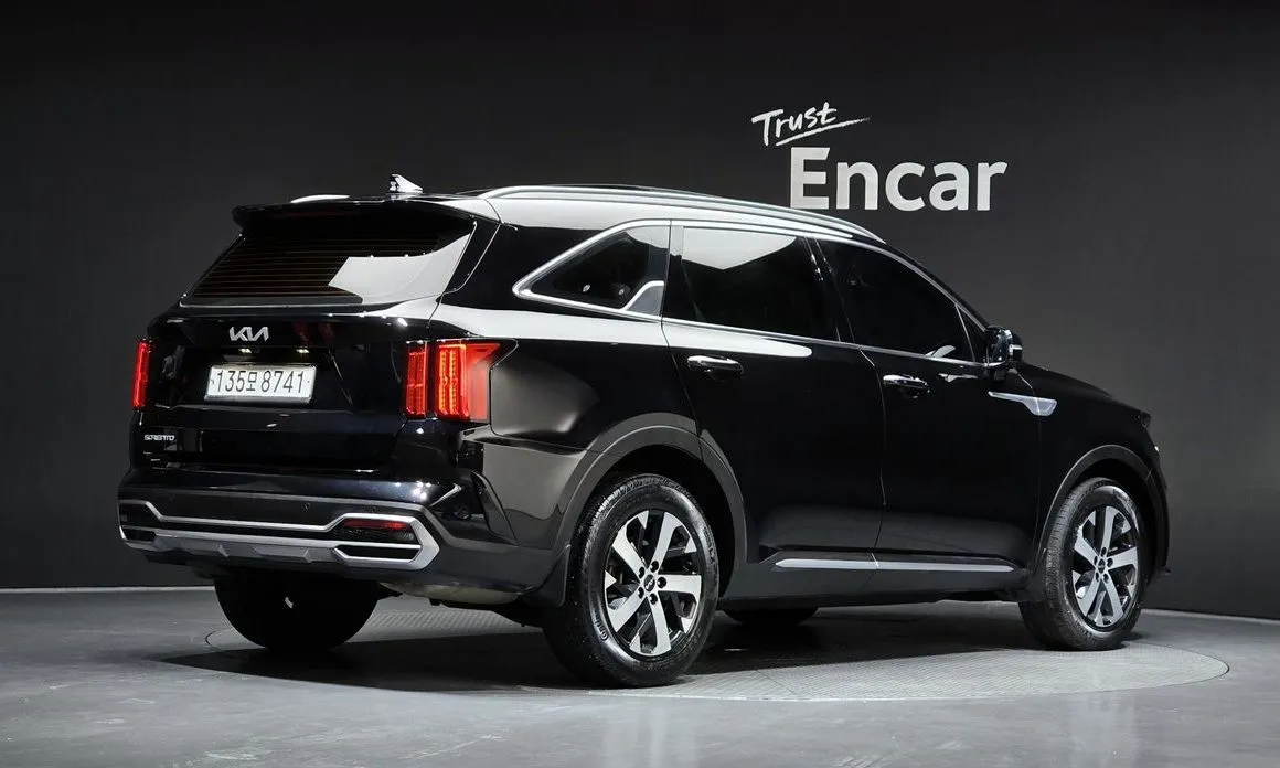 Kia Sorento — фото 6