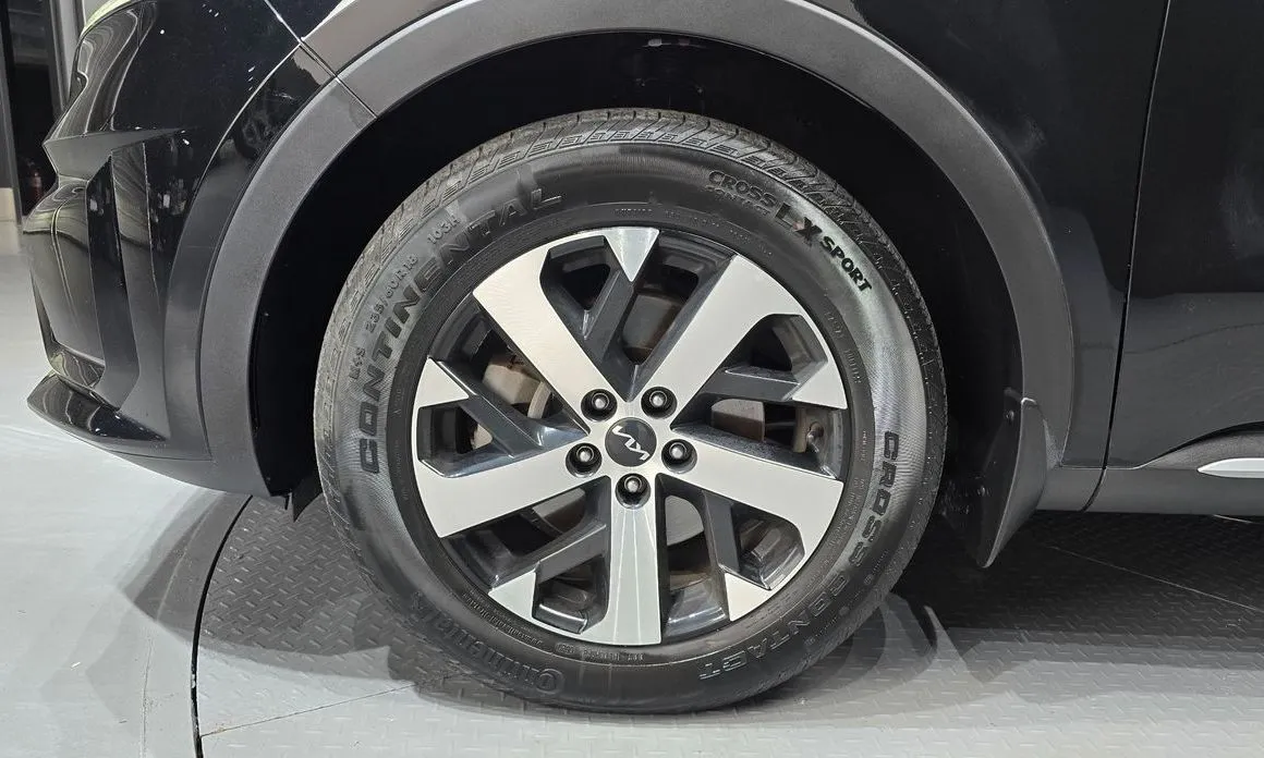 Kia Sorento — фото 9