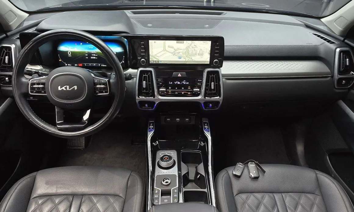 Kia Sorento — фото 8