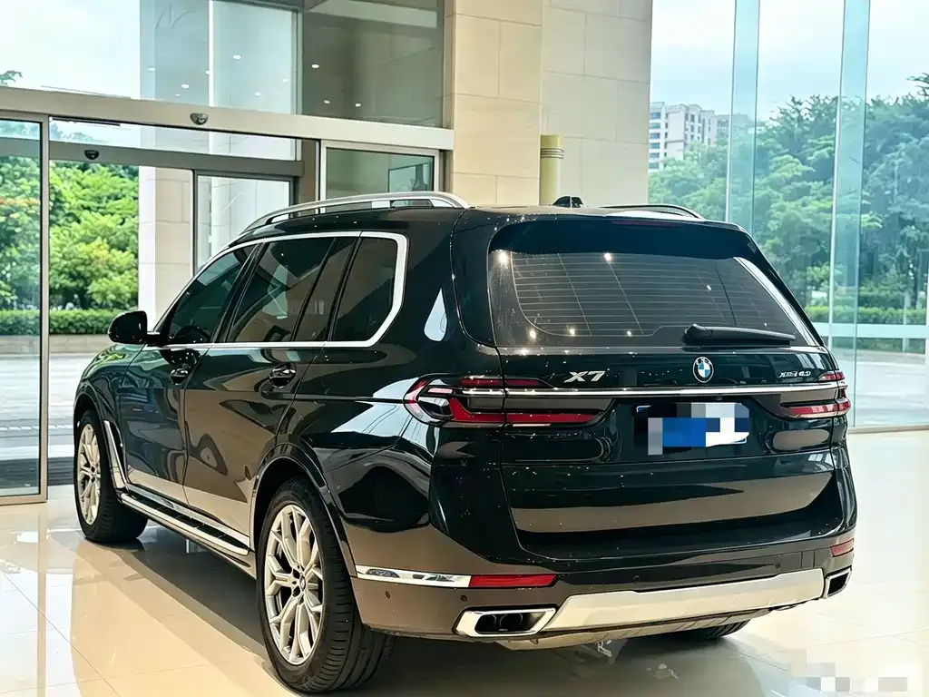 BMW X7 — фото 7
