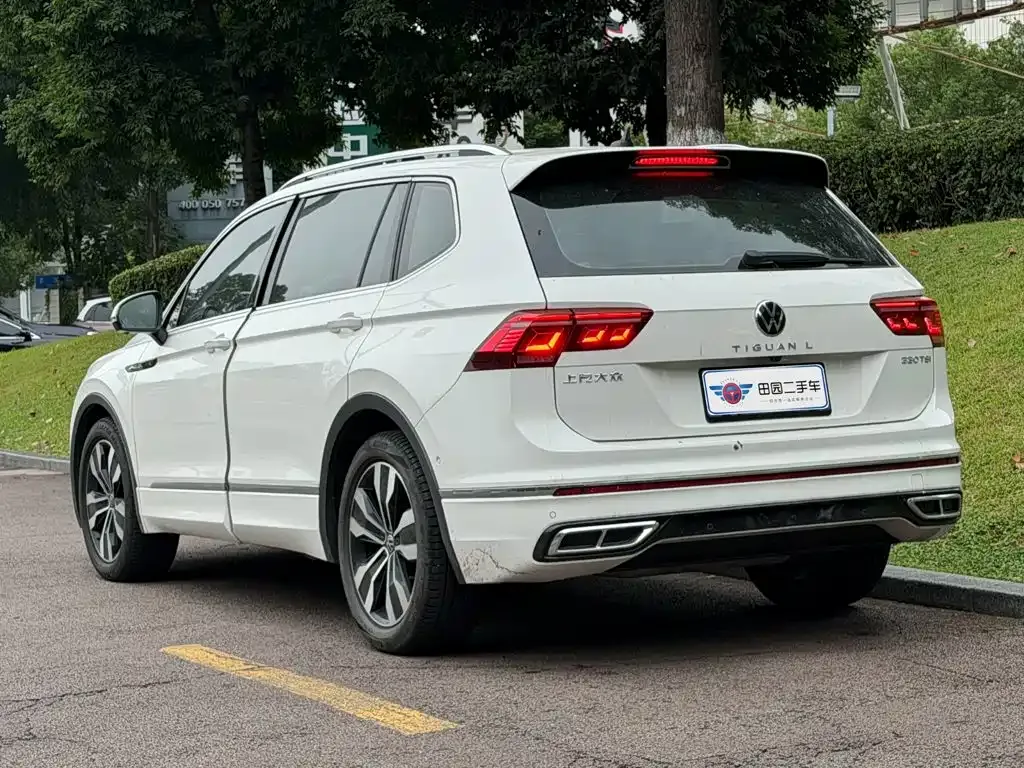 Volkswagen Tiguan L — фото 9