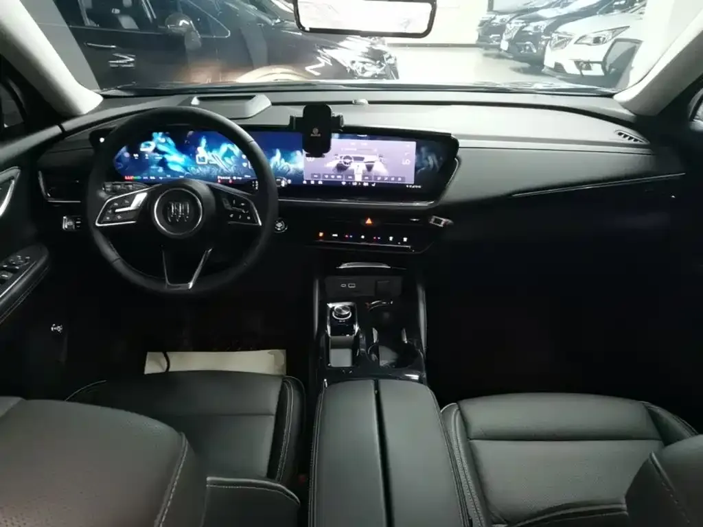 Buick Envision Plus — фото 3