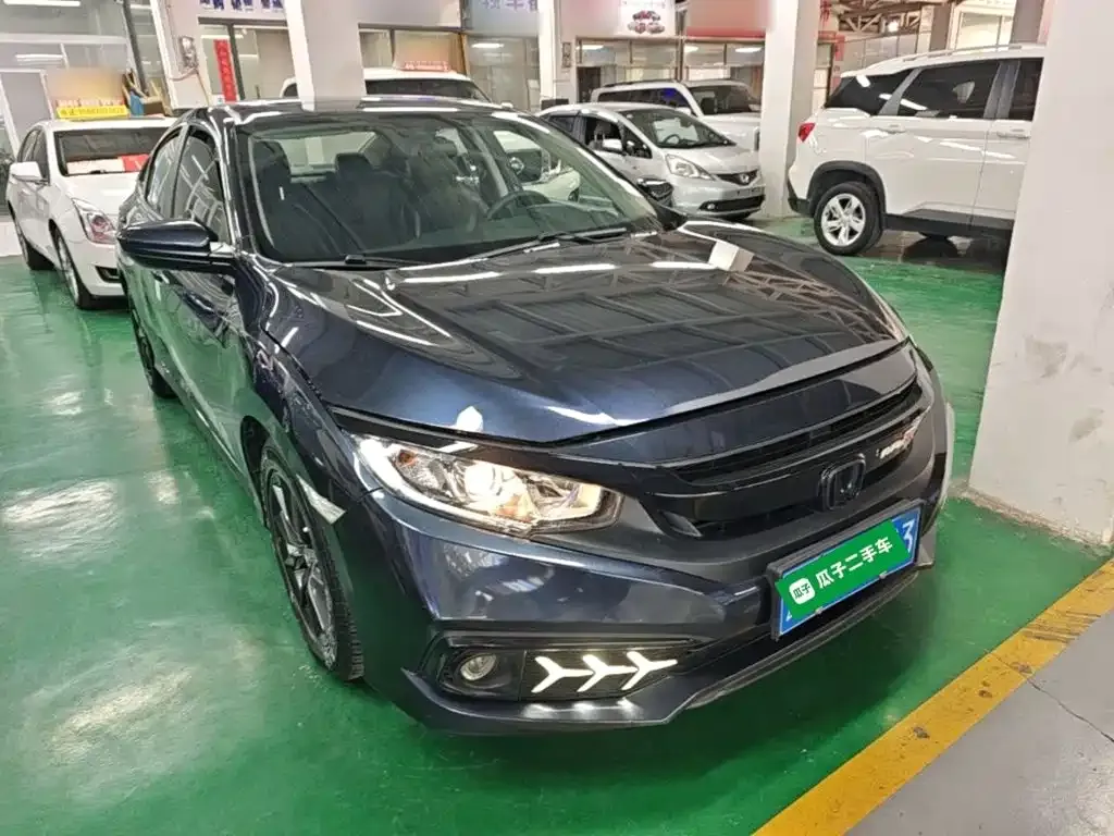 Honda Civic — фото 7