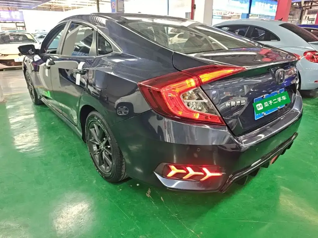 Honda Civic — фото 9