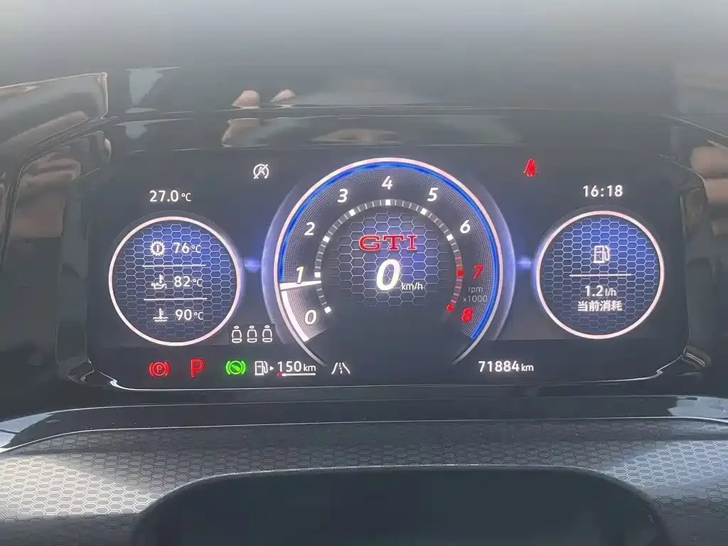 Volkswagen Golf GTI — фото 8