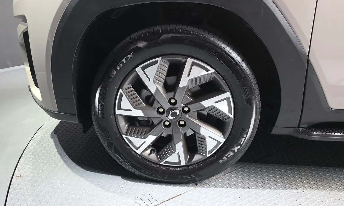 KG Mobility (Ssangyong) Torres — фото 4