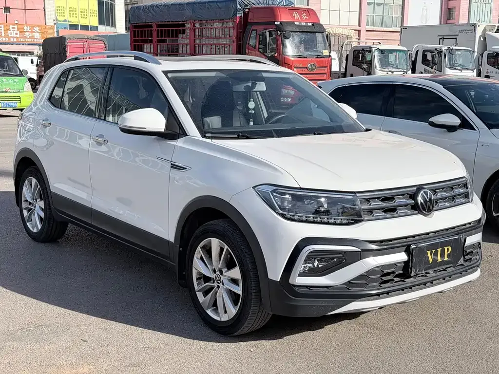 Volkswagen T-Cross — фото 1