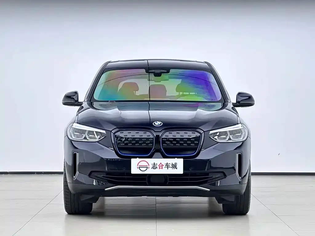 BMW iX3 — фото 7