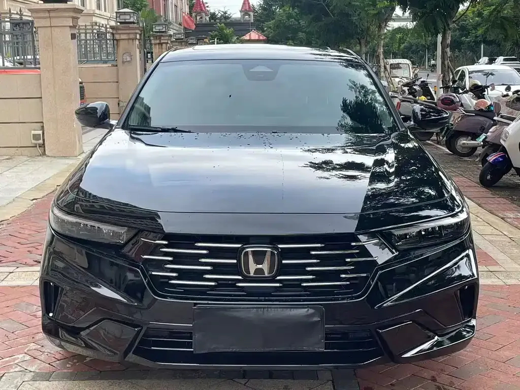 Honda Accord — фото 8