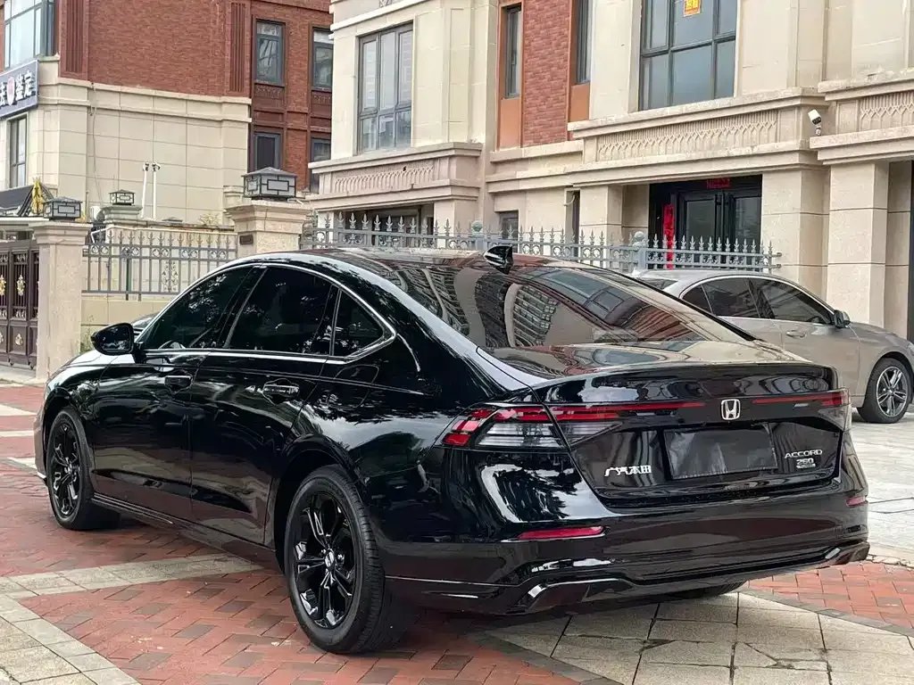 Honda Accord — фото 4