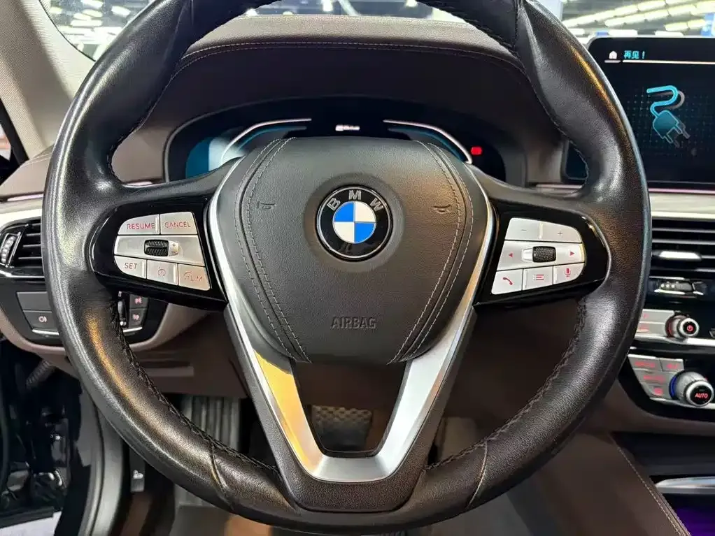 BMW 5 Series New Energy — фото 8