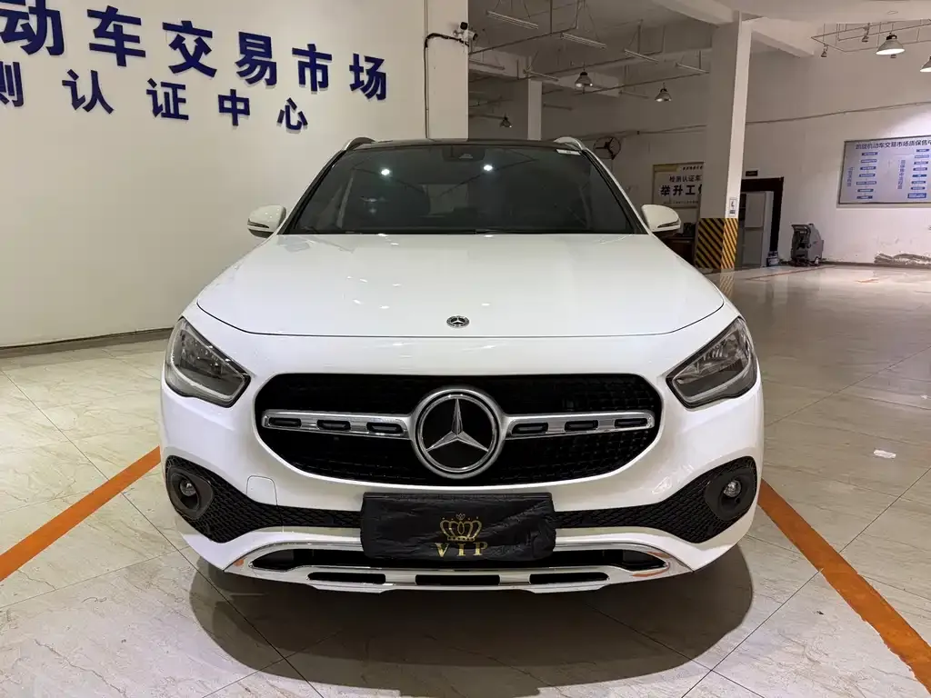 Mercedes-Benz GLA — фото 6