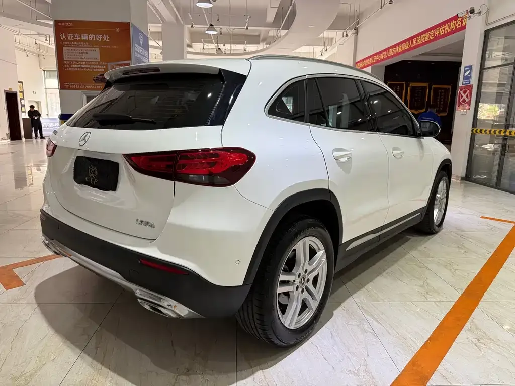 Mercedes-Benz GLA — фото 7