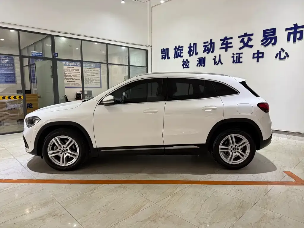 Mercedes-Benz GLA — фото 5