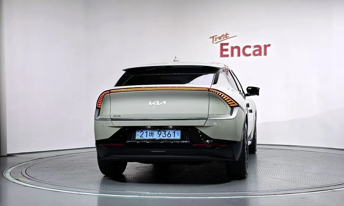 Kia EV6 — фото 10