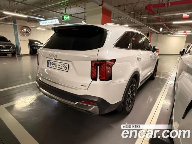 Kia Sorento — фото 7
