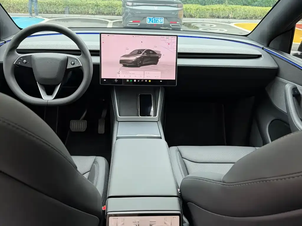 Tesla Model Y — фото 2
