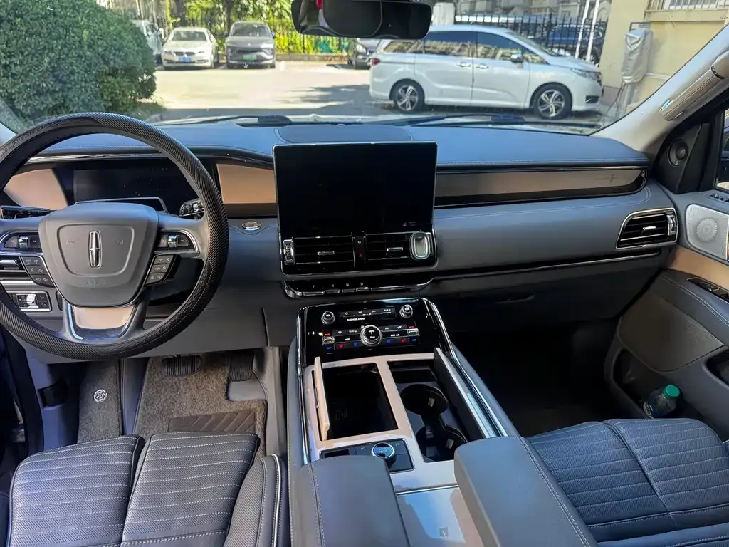 Lincoln Navigator — фото 6