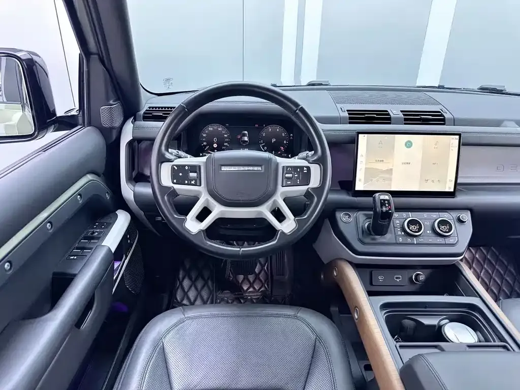 Land Rover Defender — фото 10