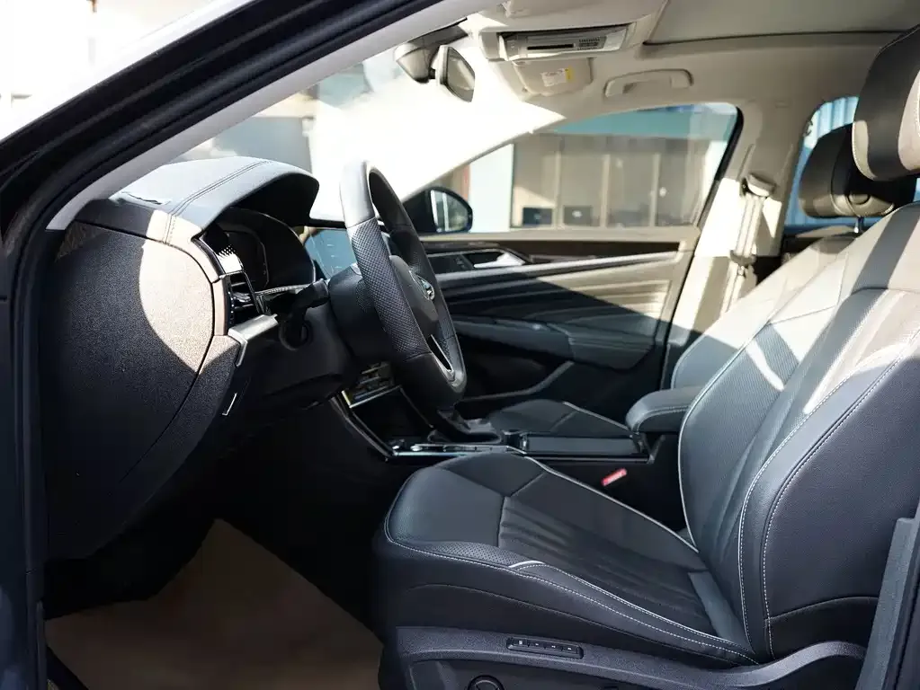 Volkswagen Passat — фото 10