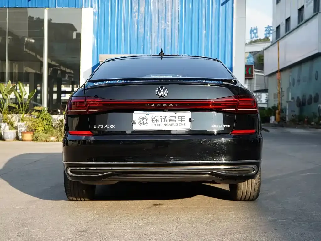 Volkswagen Passat — фото 7