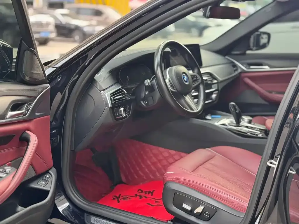 BMW 5 Series New Energy — фото 3