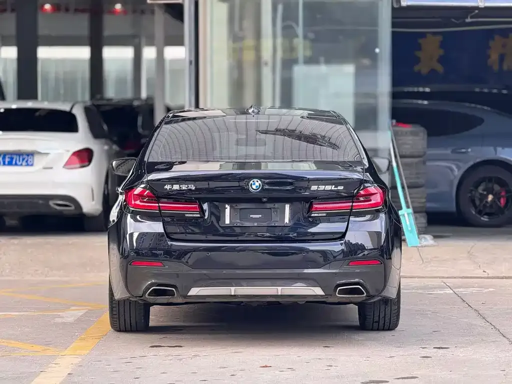 BMW 5 Series New Energy — фото 8