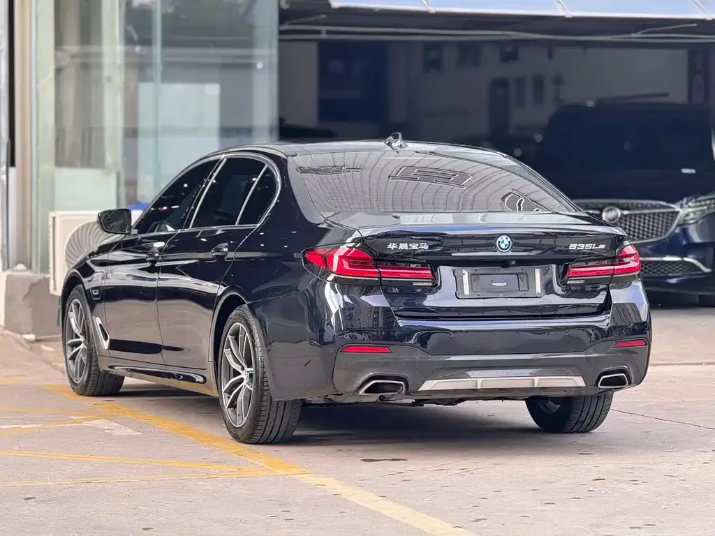BMW 5 Series New Energy — фото 5