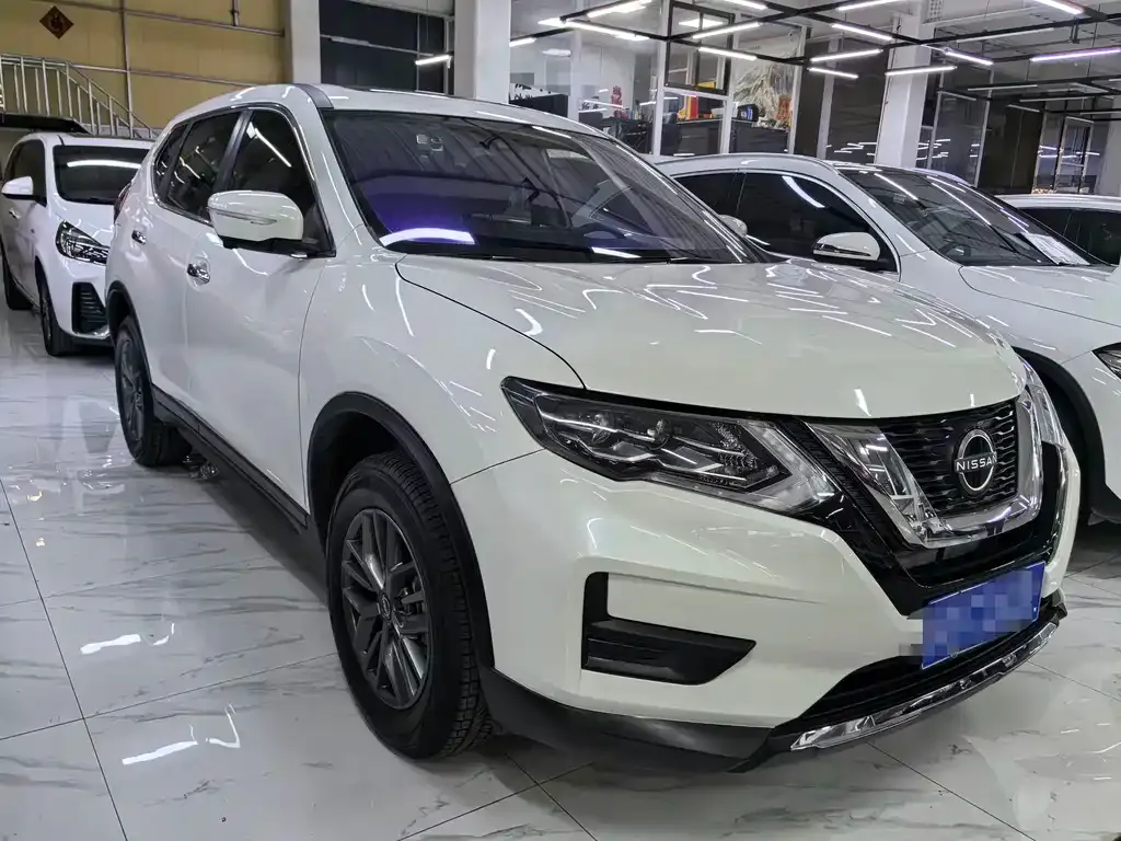 Nissan X-Trail — фото 10