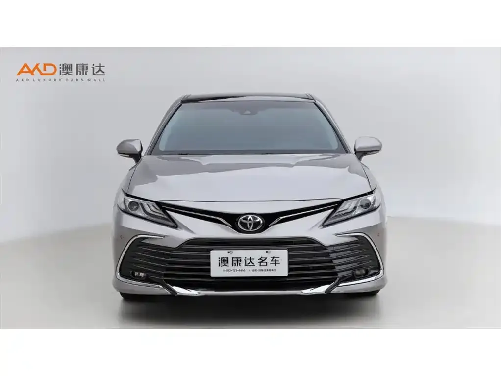 Toyota Camry — фото 8
