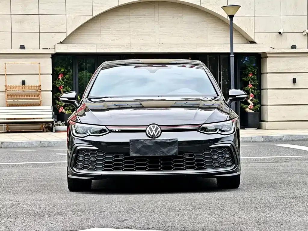 Volkswagen Golf GTI — фото 9