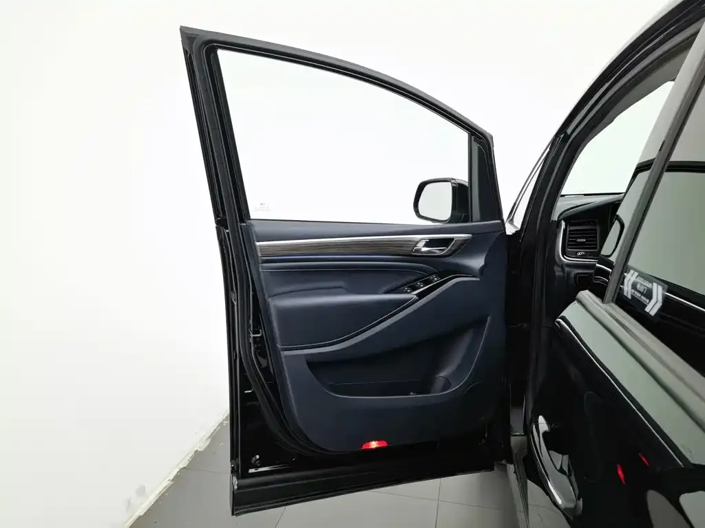 GAC Motor Trumpchi M8 — фото 3