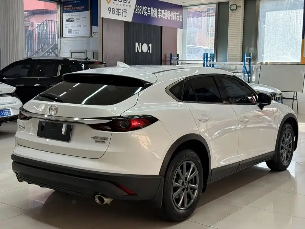 Mazda CX-4 — фото 8