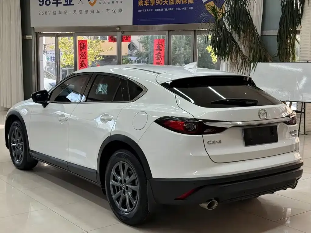 Mazda CX-4 — фото 10