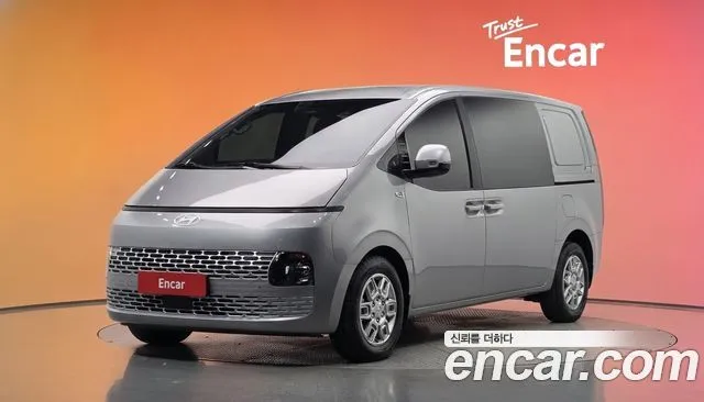 Hyundai Staria — фото 1