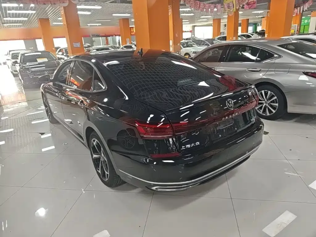 Volkswagen Passat — фото 7