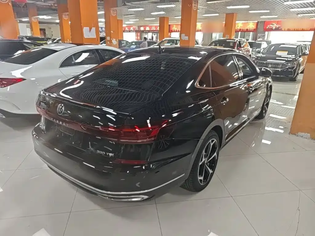 Volkswagen Passat — фото 6