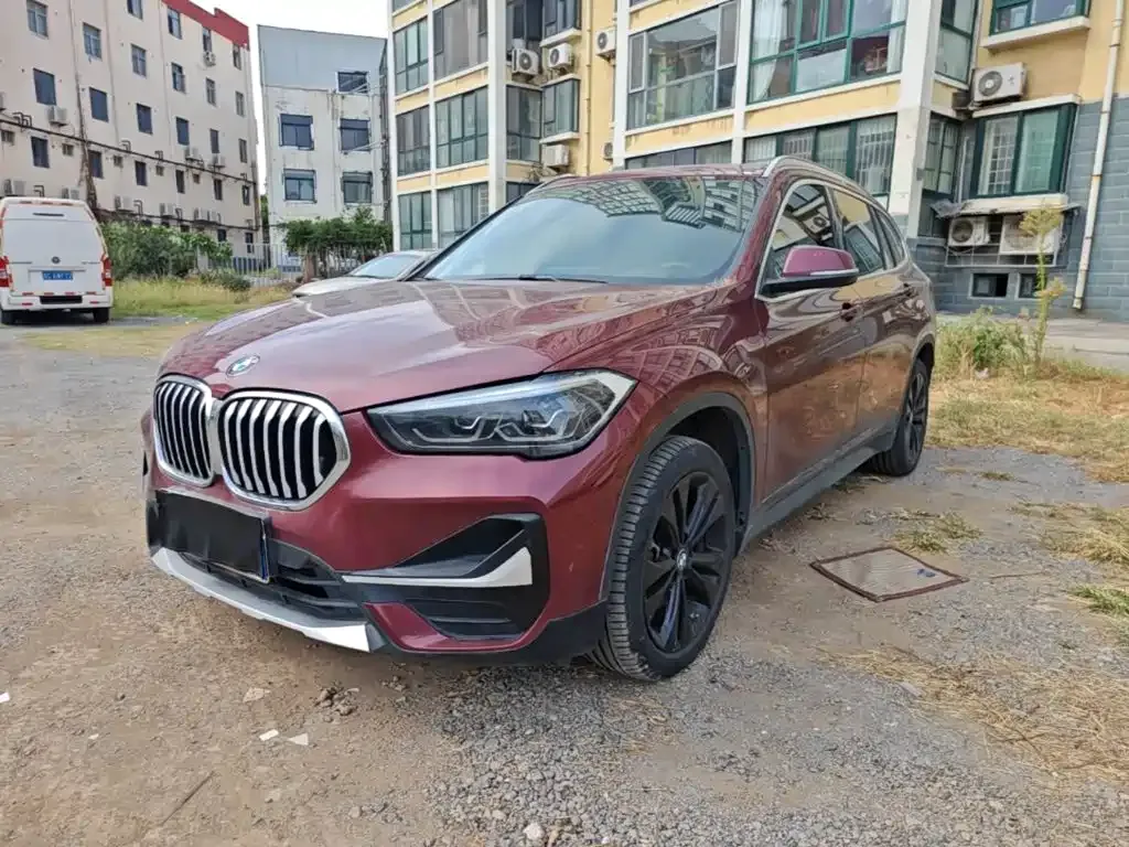 BMW X1 — фото 1