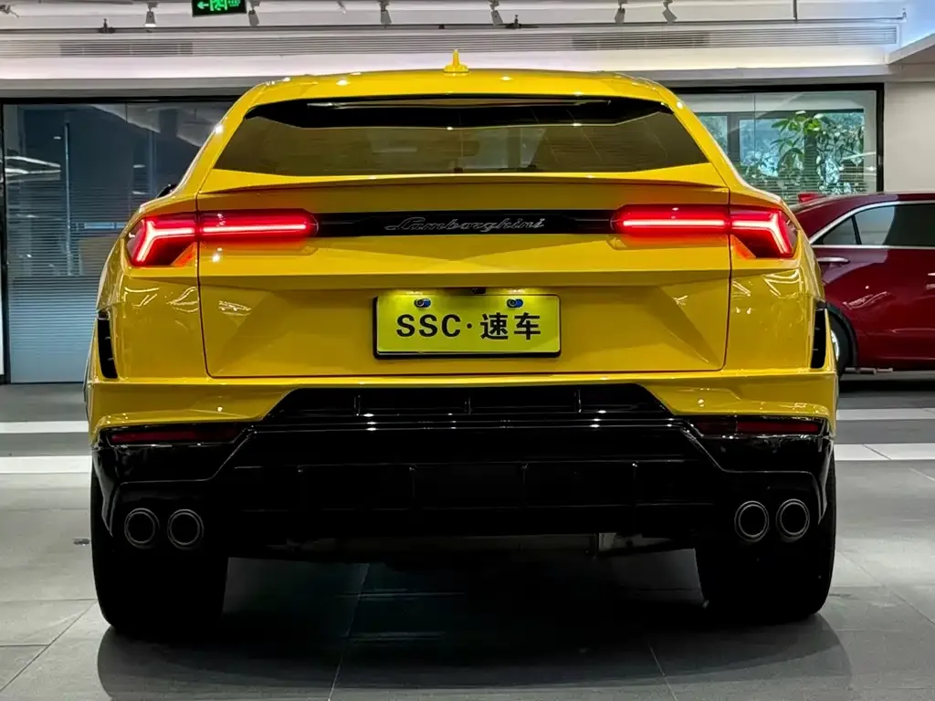 Lamborghini Urus — фото 7