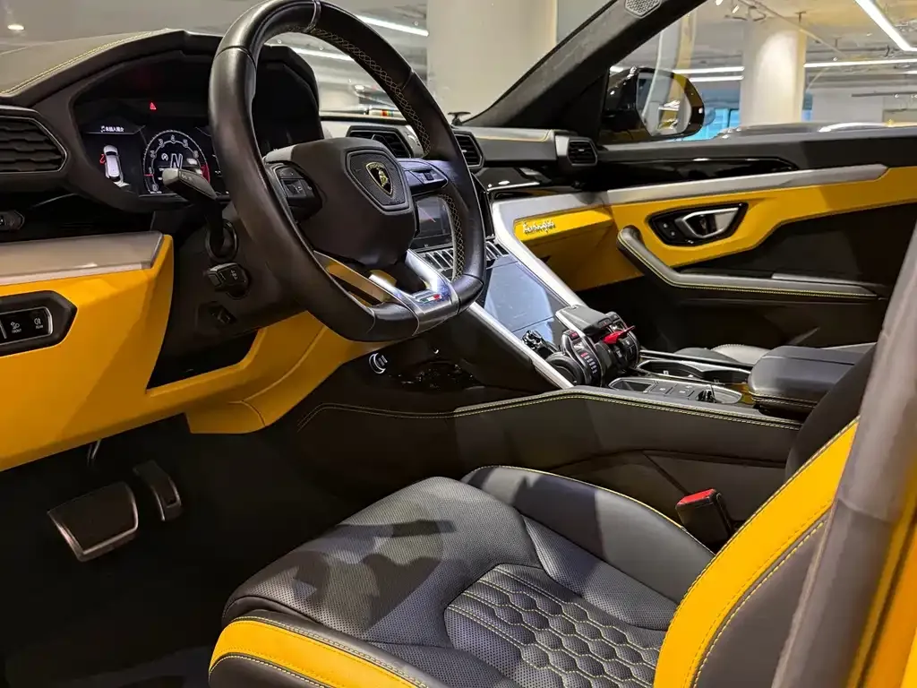 Lamborghini Urus — фото 4