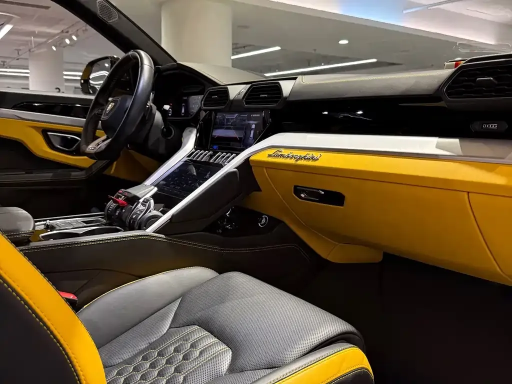 Lamborghini Urus — фото 8