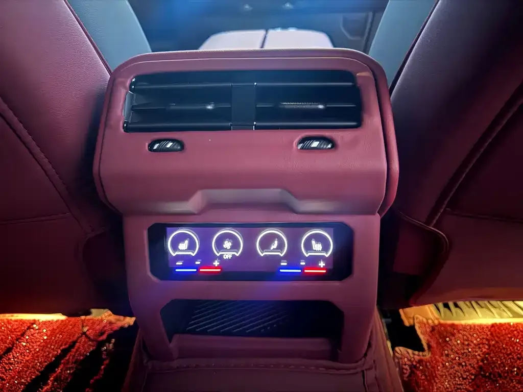 BMW 5 Series — фото 10