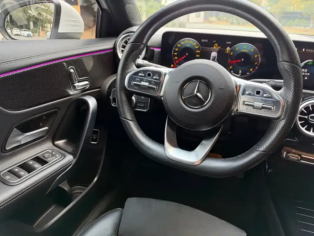 Mercedes-Benz A-Class — фото 10