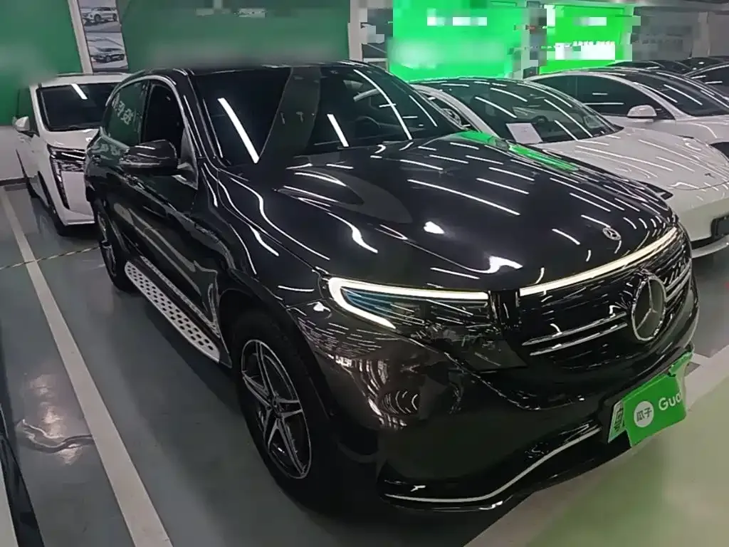 Mercedes-Benz EQC — фото 8