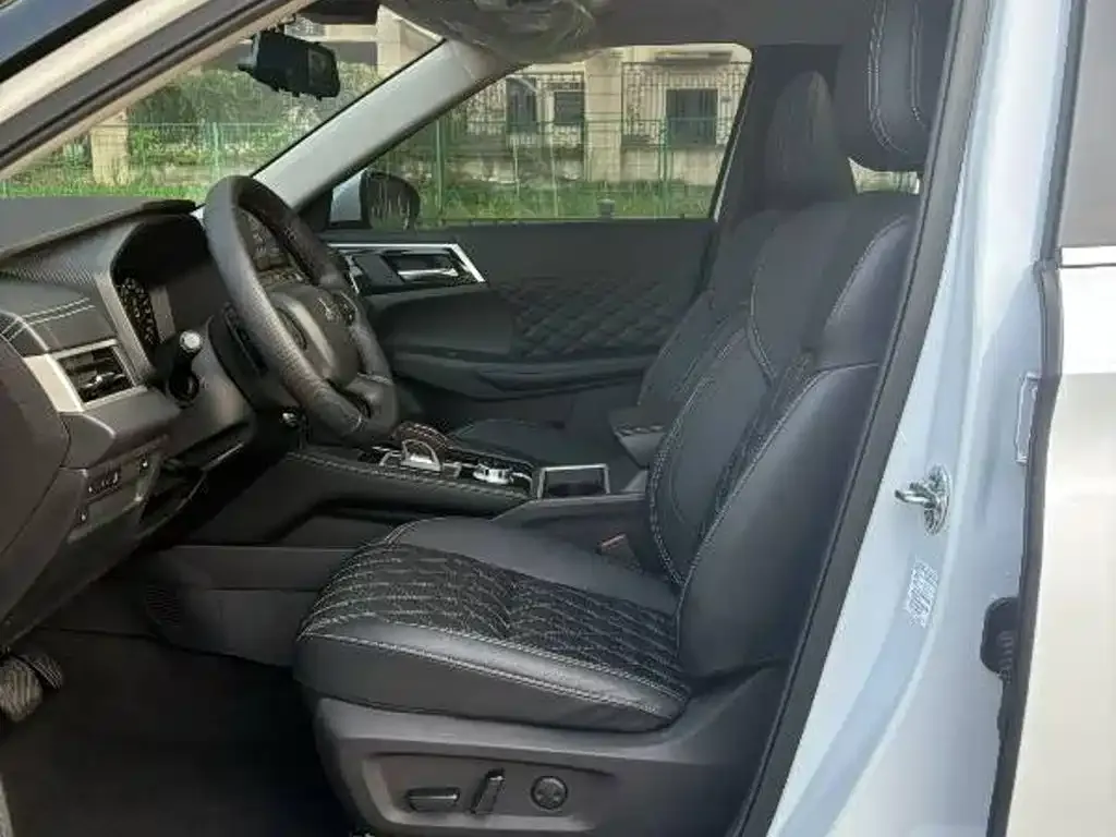 Mitsubishi Outlander — фото 2