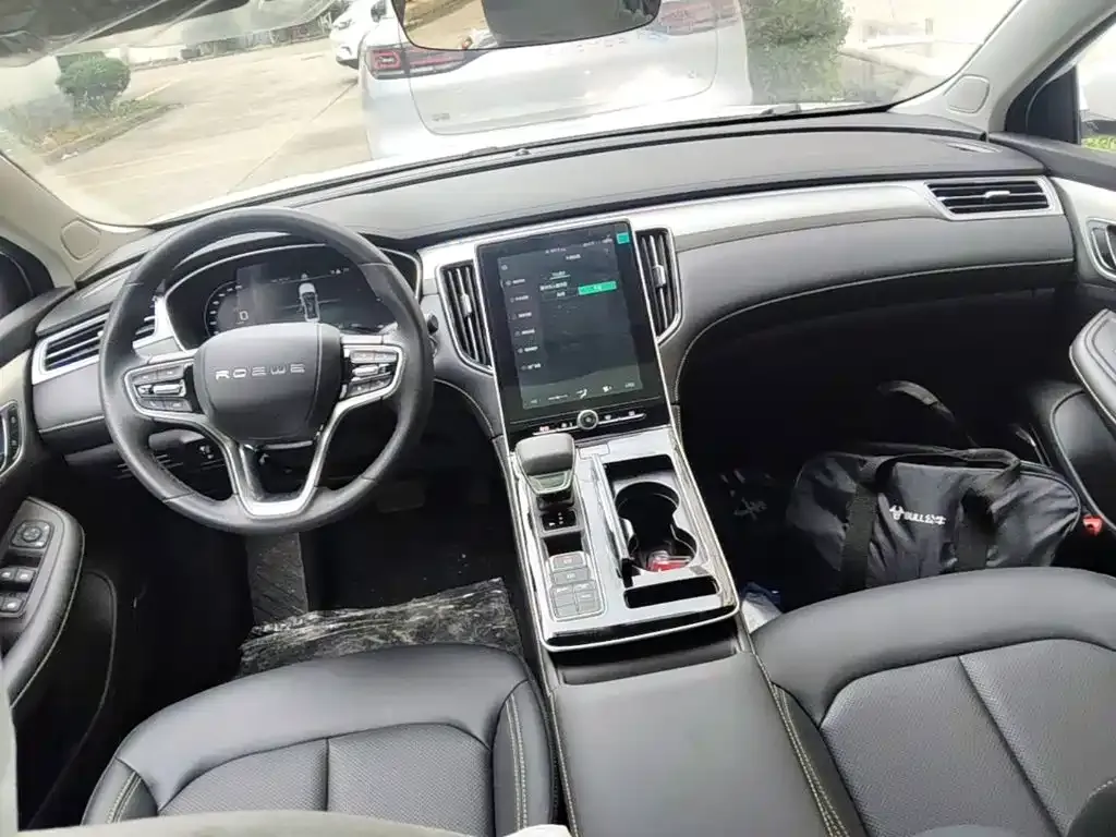 Roewe i6 MAX New Energy — фото 9
