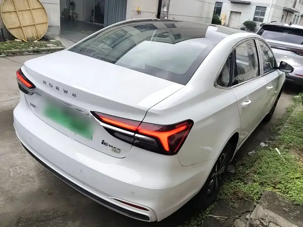 Roewe i6 MAX New Energy — фото 5