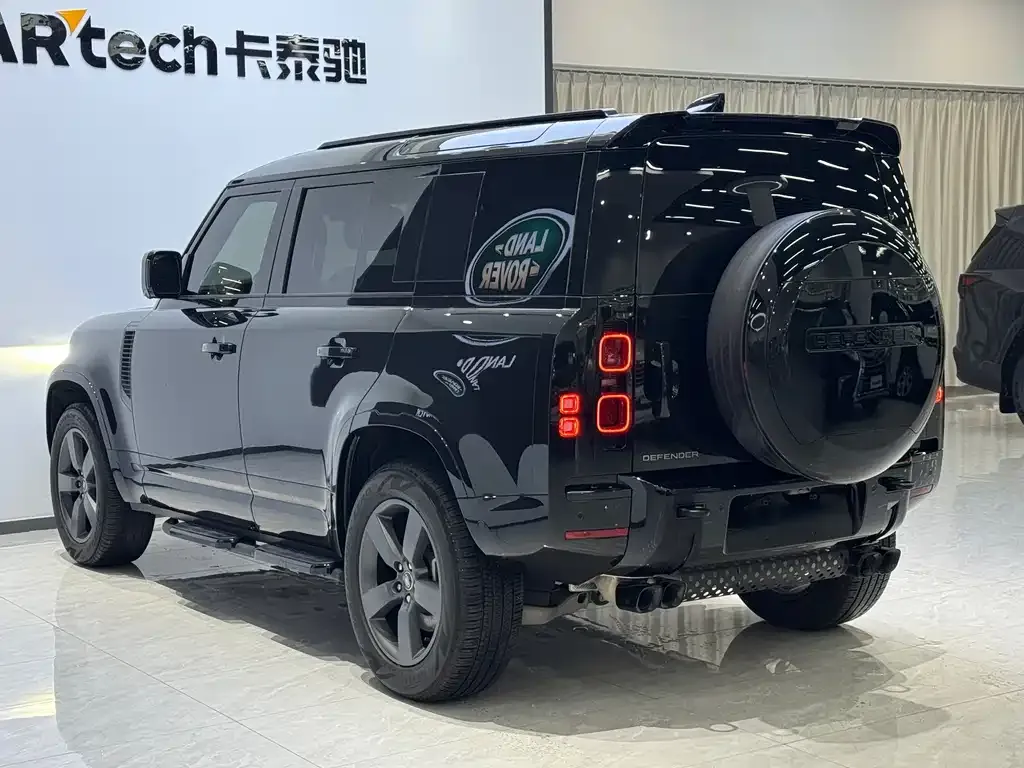 Land Rover Defender — фото 6